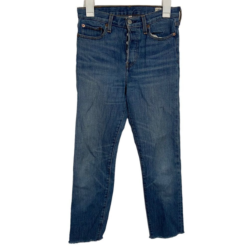 Levi’s High Waisted Medium Wash Skinny Jeans